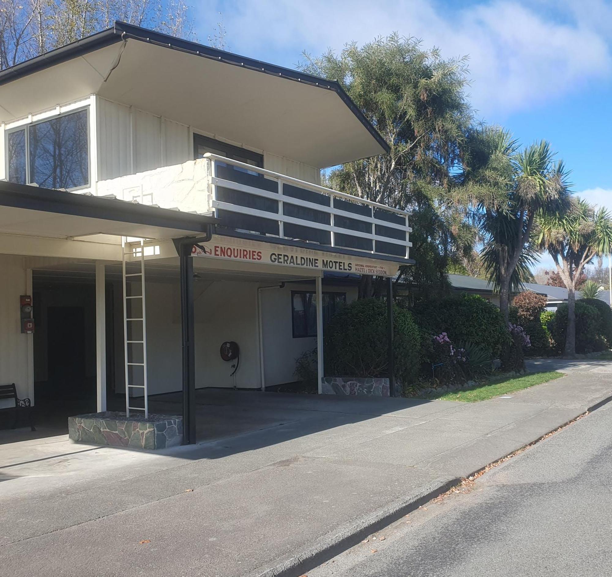 Geraldine Motels Bagian luar foto